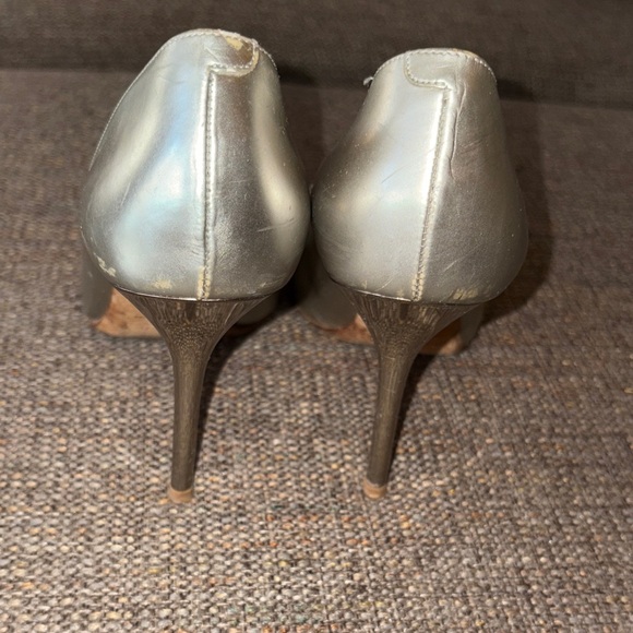 Gently Loved “Romy” Jimmy Choo Metallic Silver Heels - Picture 7 of 8